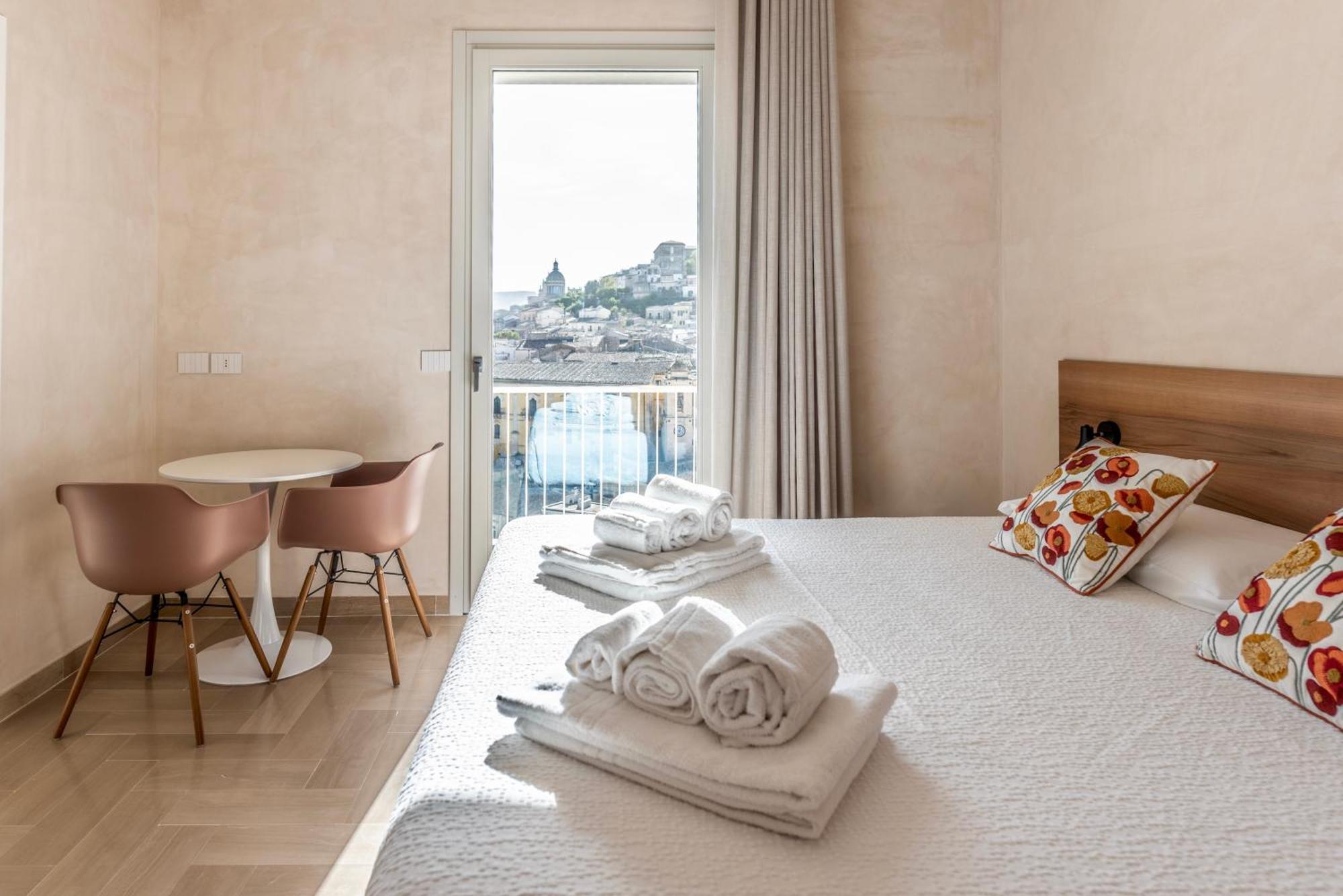 La Casa Di Irene - Suites Con Vista Рагуза Екстер'єр фото